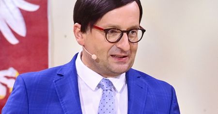 Już nie jest Morawieckim. Górski wcielił się w Hołownię. Jak wyszło?
