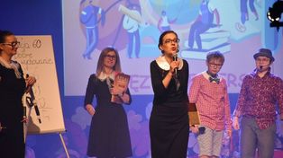 Malbork: SP 9 zaprasza na spektakl dla Zosi. Poznaj historię szkoły i pomóż dziewczynce