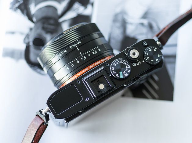 Sony RX1/RX1R - bliźniacze modele, które mają pierścień zmiany przysłony.