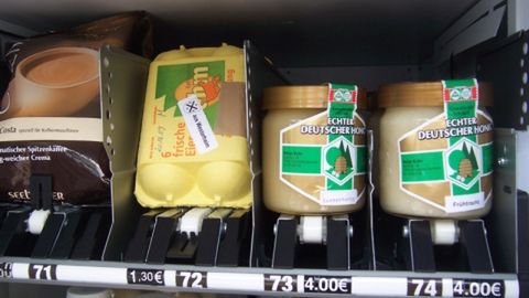 Jajka i kiełbasa prosto z automatu 1