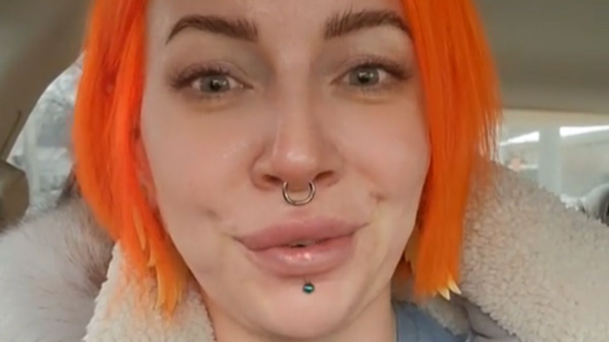 Sarah opowiada w sieci o swojej poliamorycznej relacji