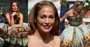 Jennifer Lopez sprawdza się w roli modelki, pozując dla Dolce & Gabbana w WENECKIEJ GONDOLI (ZDJĘCIA)