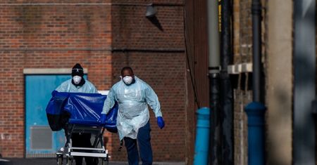 Wyciekł tajny raport nt. koronawirusa. BBC ujawnia jego treść