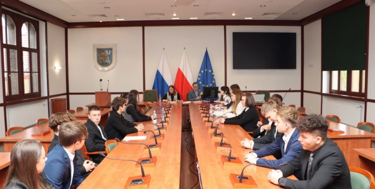 Legnica: Przed nami II sesja Młodzieżowej Rady Miejskiej
