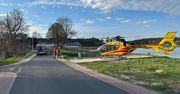 Przelewice: Motocyklista uderzył w drzewo. Interweniował śmigłowiec LPR