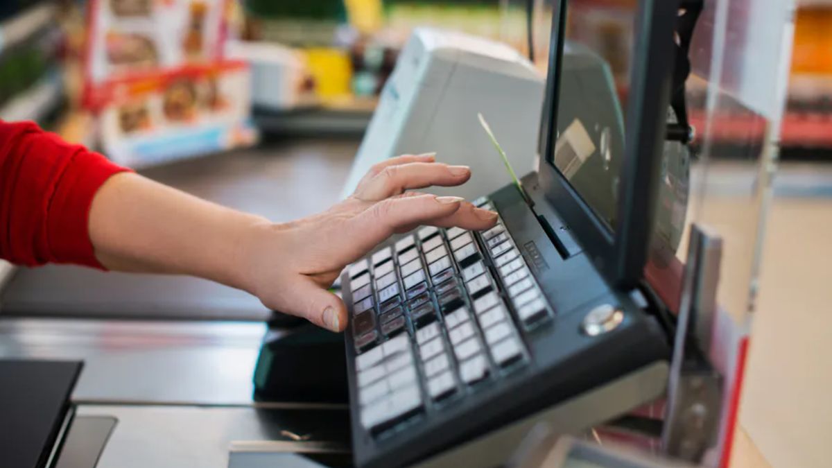 Podawanie numeru telefonu w Biedronce – czy to bezpieczne?