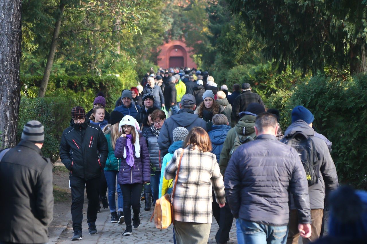 Wrocław: Chmury, deszcz, słońce? Jaka pogoda będzie na Wszystkich Świętych