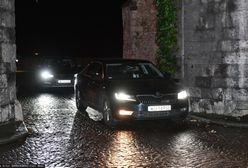 Kraków. Jarosław Kaczyński odwiedził grób brata w katedrze na Wawelu