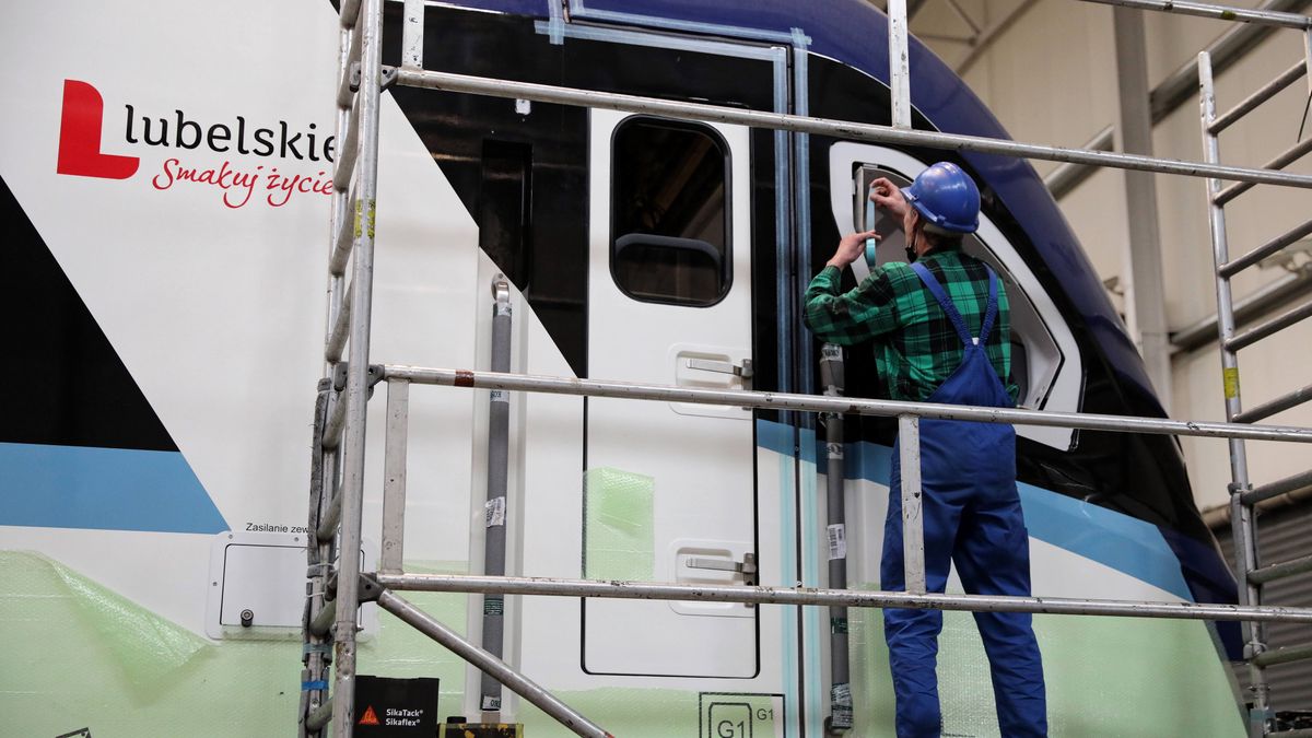 Połowa spośród 1,4 tys. pracowników NEWAGU ma przeciwciała na koronawirusa