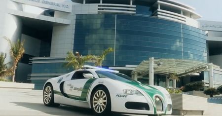 Policyjny Veyron w Dubaju – kropka nad i [wideo]