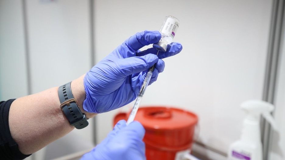Pneumokoki to bakterie odpowiedzialne m.in. za infekcje dróg oddechowych, zapalenie zatok, ucha środkowego, opon mózgowo-rdzeniowych, płuc oraz sepsę