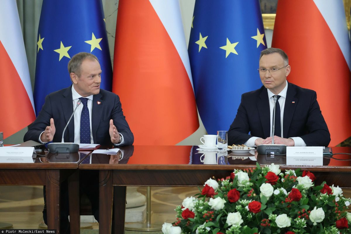 Donald Tusk i Andrzej Duda na posiedzeniu Rady Gabinetowej