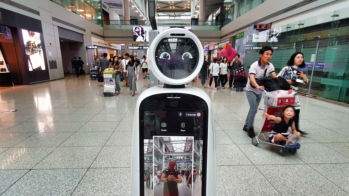 Na lotnisku wita cię robot, ale sygnalizację świetlną zastępują ludzie. Korea Południowa to kraj pełen sprzeczności 1