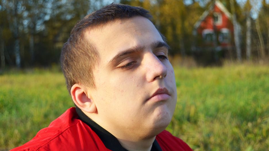 Zaburzenia rozwoju psychicznego dzieci dają różne objawy, w zależności od ich nasilenia