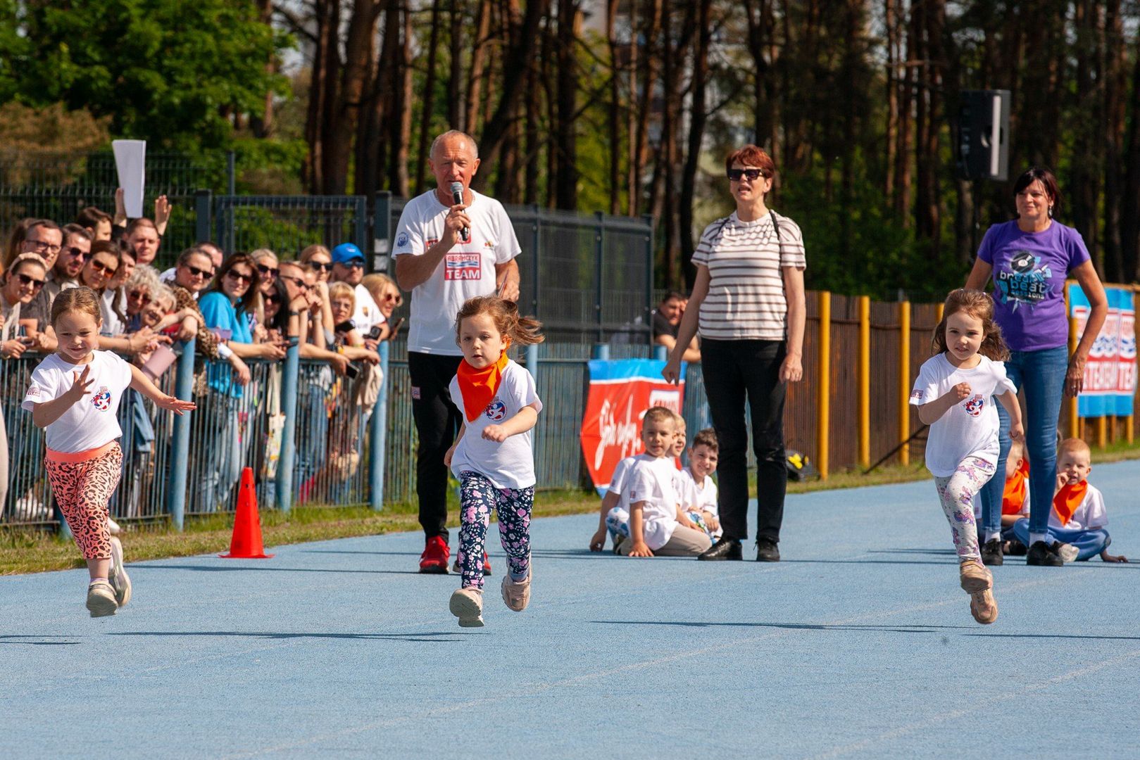 Fordońska Olimpiada Młodzieży. W rywalizacji przedszkolaków i uczniów najważniejsza była wspólna zabawa