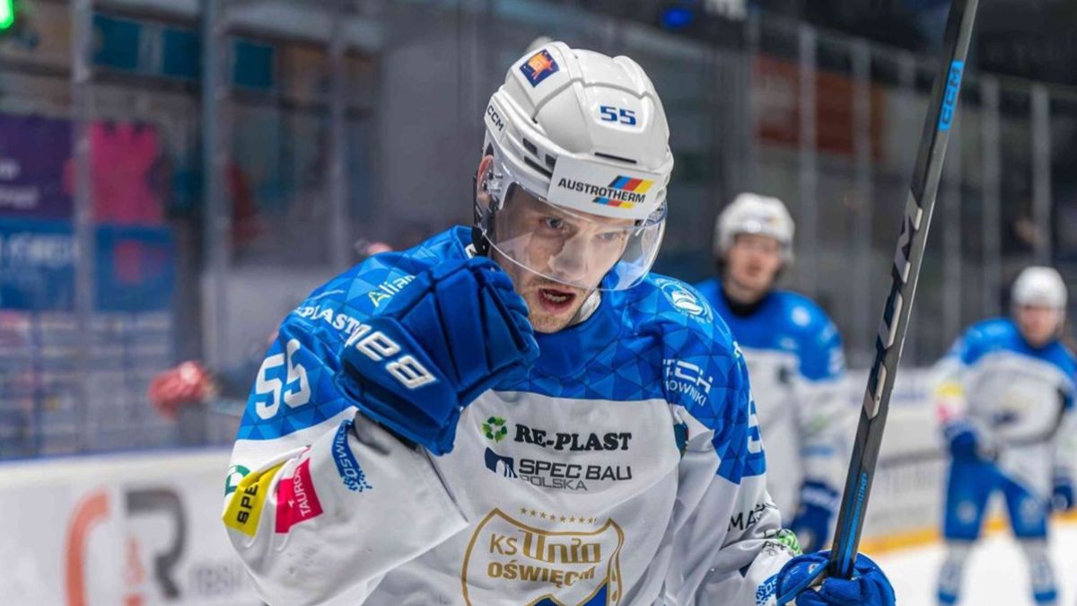 Fiński napastnik uderzył głową w bandę. Są pierwsze diagnozy