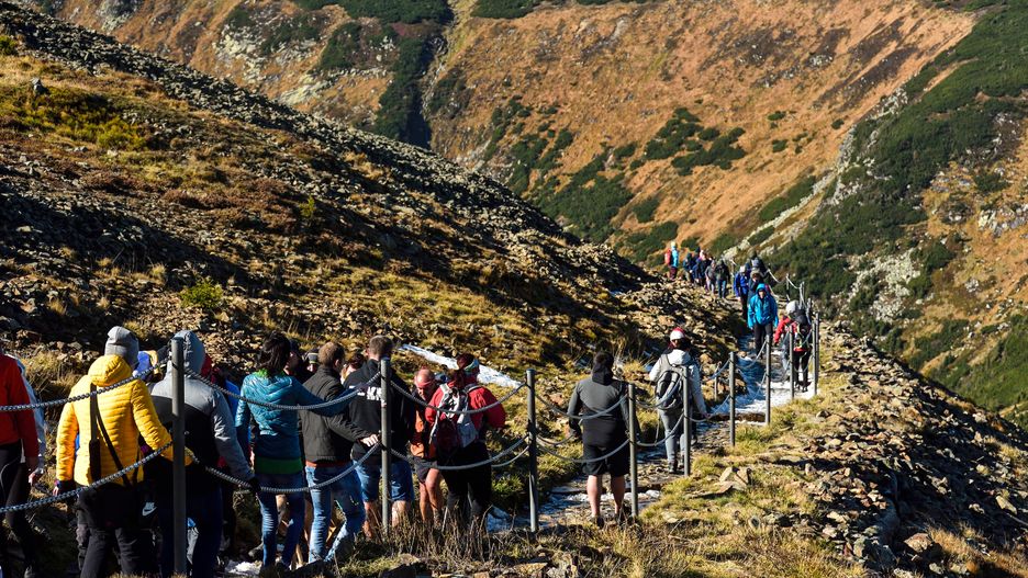 Karkonosze odwiedzane są przez turystów o każdej porze roku 