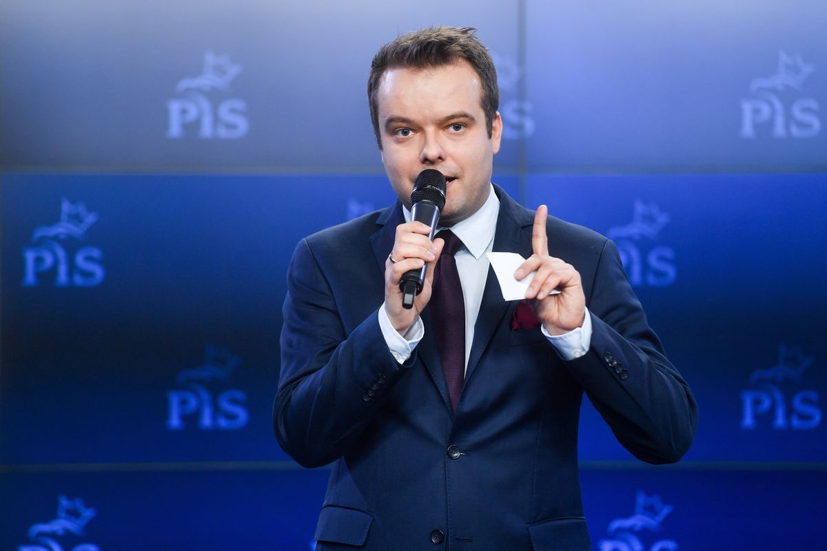 Rafał Bochenek potwierdził, że PiS poprze zmiany Andrzeja Dudy w sprawie "lex Tusk"