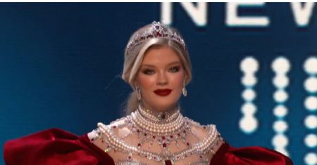 Skandaliczny strój rosyjskiej miss. Wyszła w nim na scenę