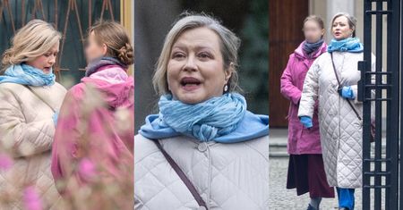 Dawno niewidziana Agnieszka Wagner snuje się Z CÓRKĄ po mieście. Odwiedziły m.in. kawiarnię i kościół (ZDJĘCIA)