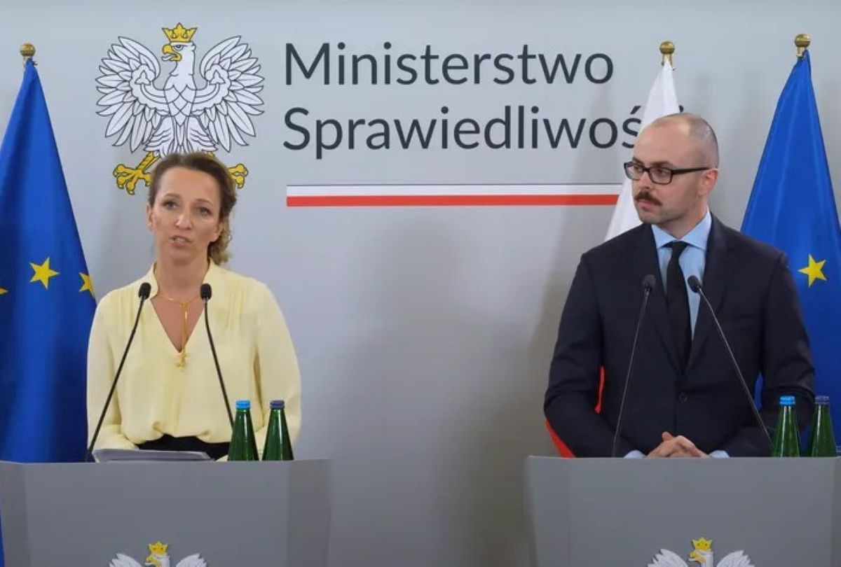 Raport o nękaniu dziennikarzy i aktywistów w grudniu u premiera. Tym razem bez błędów?