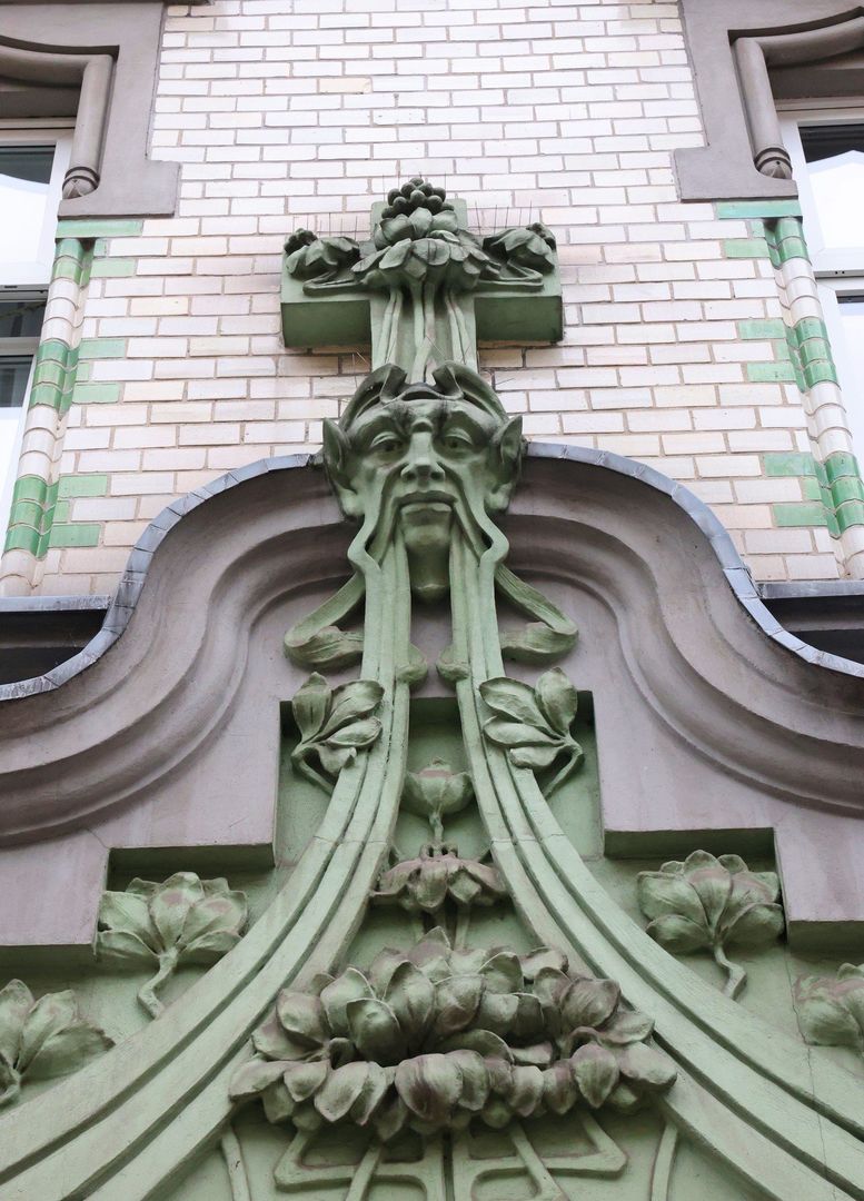Kamienica w Chorzowie jest pełna symboli