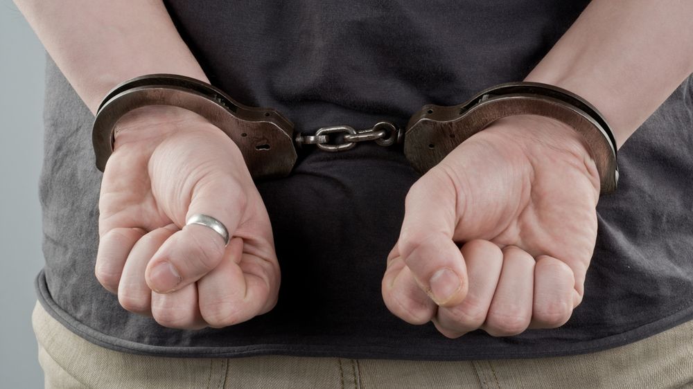 Zdjęcie kajdanek (fot. Torin55 / Shutterstock)