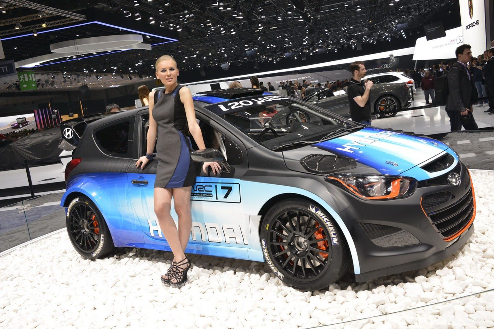 Hostessy z Geneva Motor Show 2013 [galeria] 3
