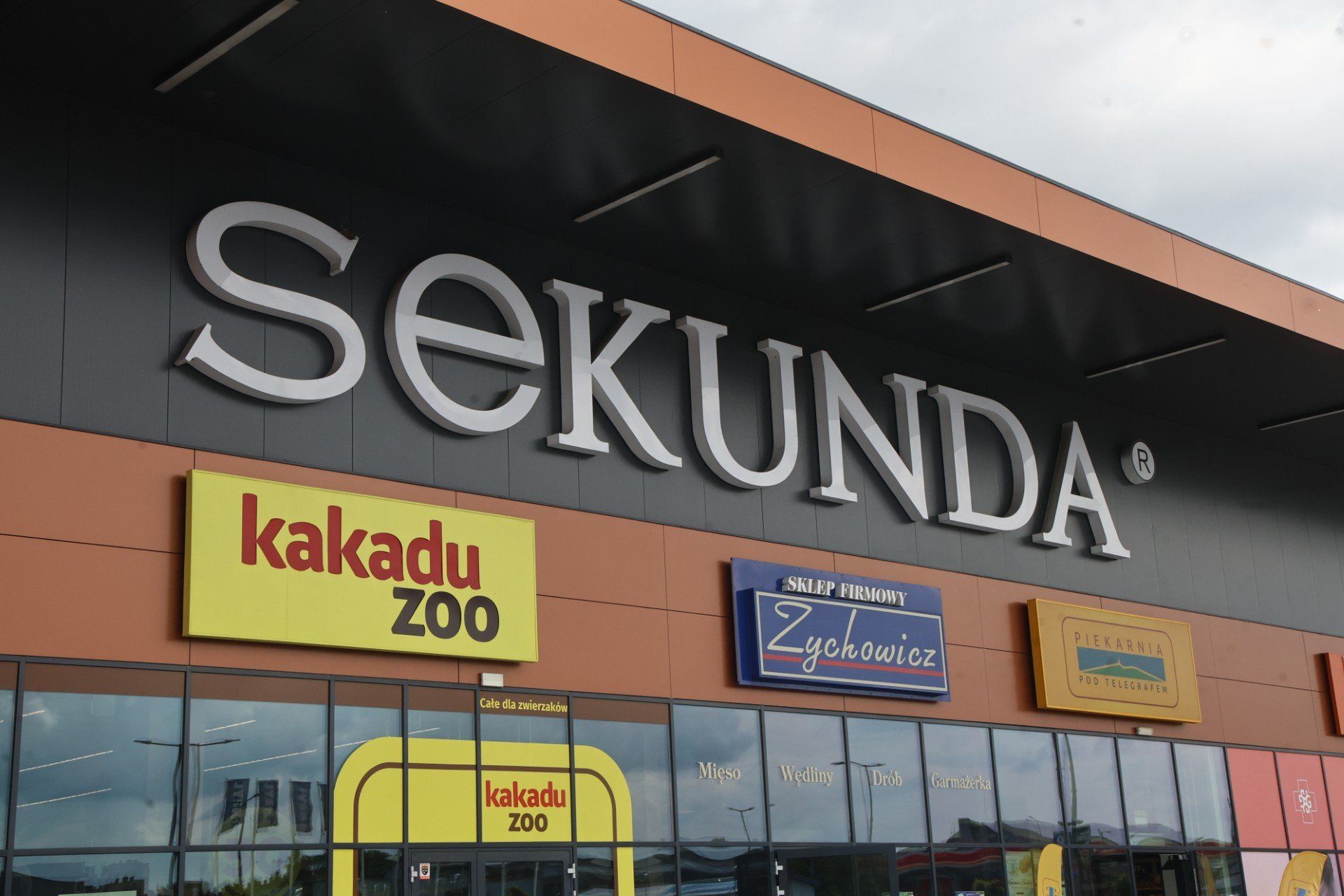 Galeria Sekunda w Jędrzejowie będzie większa. Do końca 2026 roku ma powstać nowy pawilon handlowy.