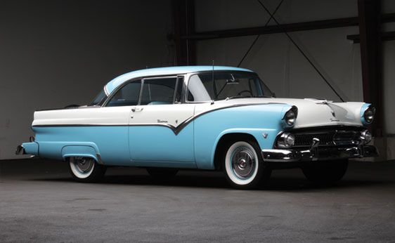 1955 Ford Fairlane Victoria.jpg
