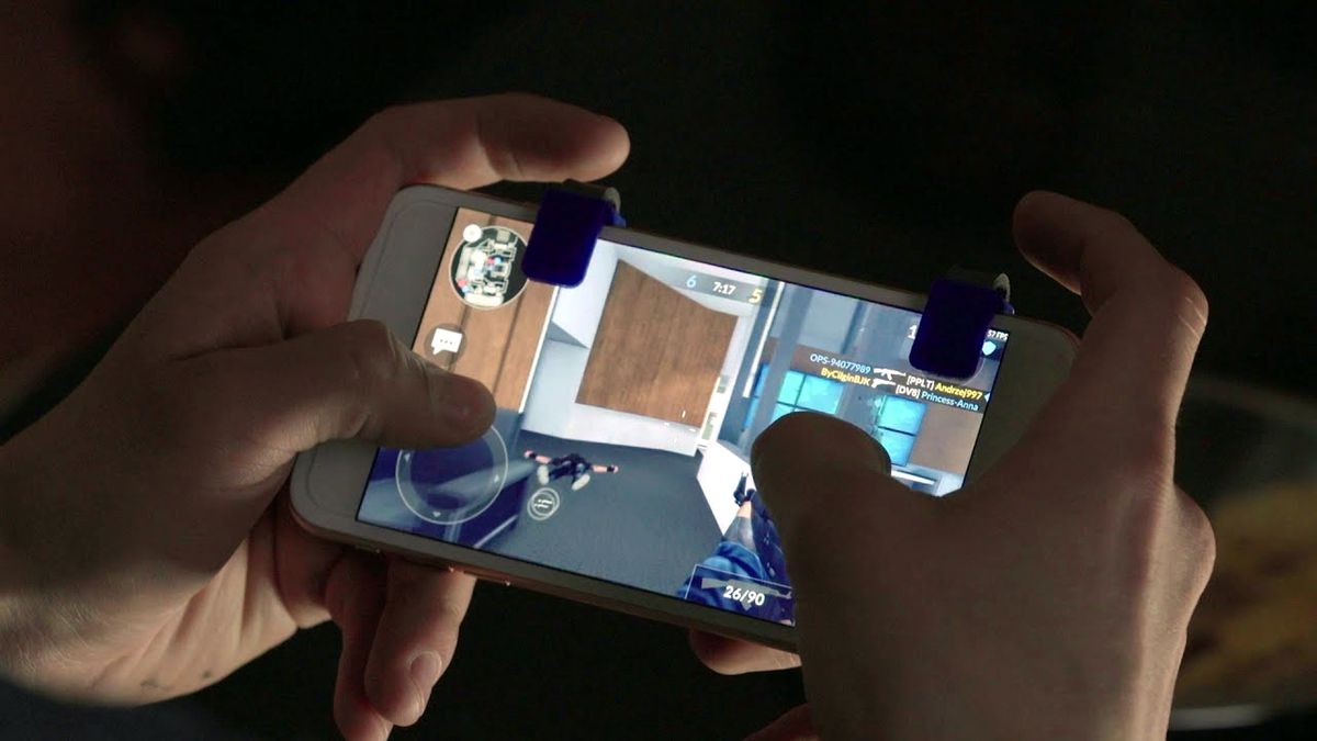 TriggerClips to polski kontroler, który ma zrewolucjonizować granie na smartfonach. Jakoś tego nie widzę... 1