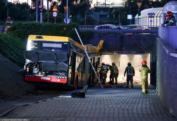 Nowe ustalenia ws. wypadku autobusu w Warszawie