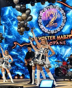 Likwidacja nic nie zmienia. Mierzą kostiumy i szykują bieliznę termiczną na sylwestra w TVP