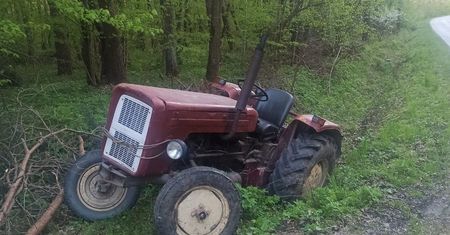 "Przejechał mnie własny traktor". Młody rolnik zadzwonił na 112