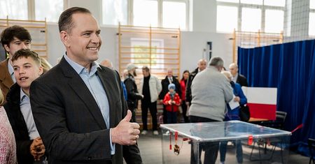 Mentzen docisnął ws. cen prądu. Nawrocki wskazał na datę rozprawy