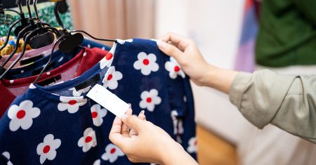 Polska marka odzieżowa znika z galerii handlowych. "Poddajemy się"