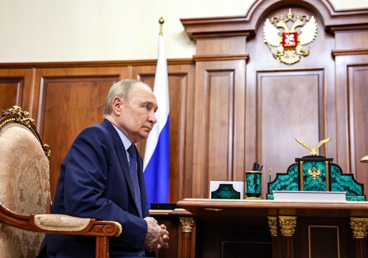 Ukrainian strikes expose vulnerability in Russian defenses