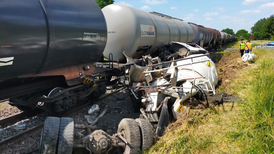 Wypadek na przejeździe kolejowym w Rybnie Wielkim