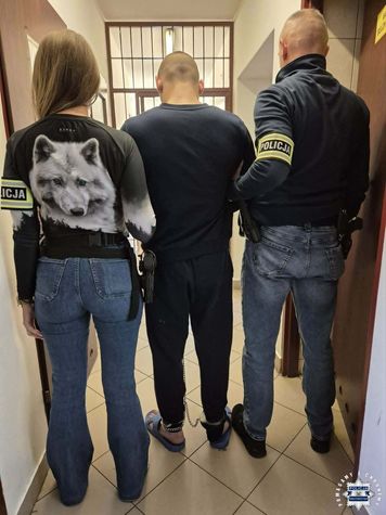 Zabójstwo 29-letniej kobiety w Jędrzejowie. Zatrzymano 19-letniego mieszkańca miasta