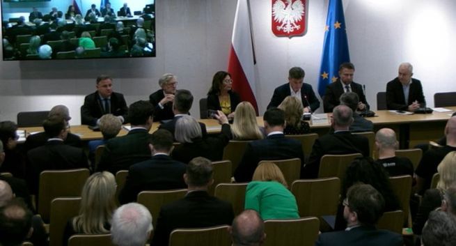 Krytyka „Lex Pilot” w czasie wysłuchania publicznego. „Zabijanie lokalnych mediów”