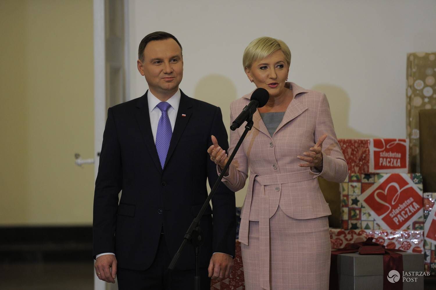 Andrzej Duda i Agata Duda - szlachetna paczka