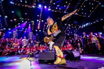 Czaplinek: Fani na to czekali. Bramy Pol'and'Rock oficjalnie otwarte