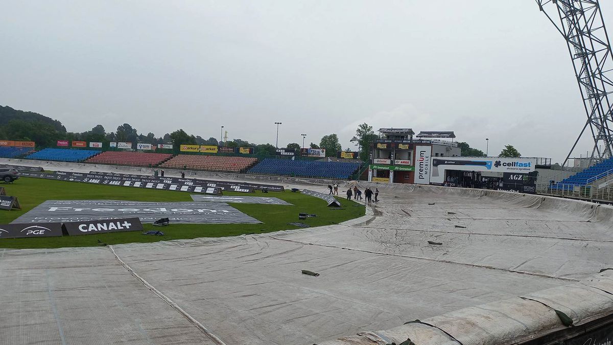 WP SportoweFakty / Michał Krupa / Na zdjęciu: stadion w Krośnie