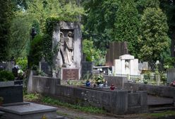 Zniszczono grób ofiary katastrofy smoleńskiej. Rada Adwokacka oferuję nagrodę