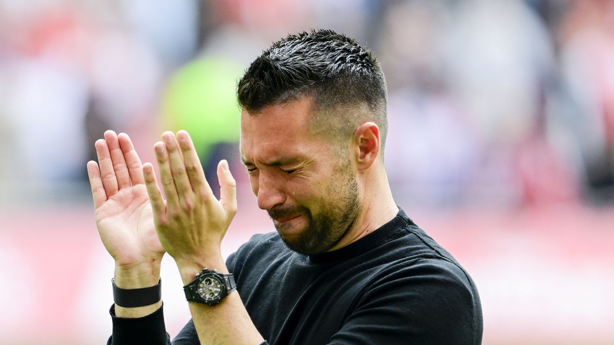 Getty Images / OLAF CRACK / Na zdjęciu: Francesco Farioli zrezygnował z funkcji trenera Ajaxu