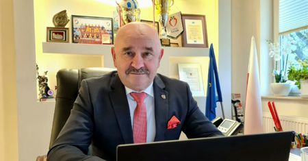 Wójt z PSL nie ogłosił konkursu. Wyjątek zrobił dla synowej