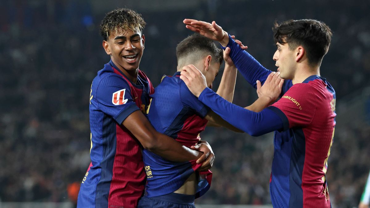 Getty Images / Joan Valls/Urbanandsport/NurPhoto / Na zdjęciu: radość piłkarzy FC Barcelony