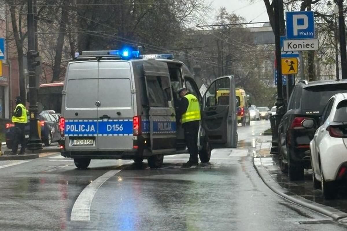 Zderzenie radiowozu z volvo na ul. Lipowej