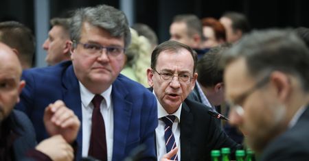 Co z Kamińskim i Wąsikiem? Konstytucjonalista o "najlepszym wyjściu"