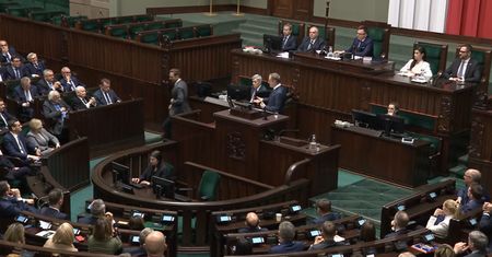 Kolejny incydent w Sejmie. Waldemar Buda zaczepił Donalda Tuska
